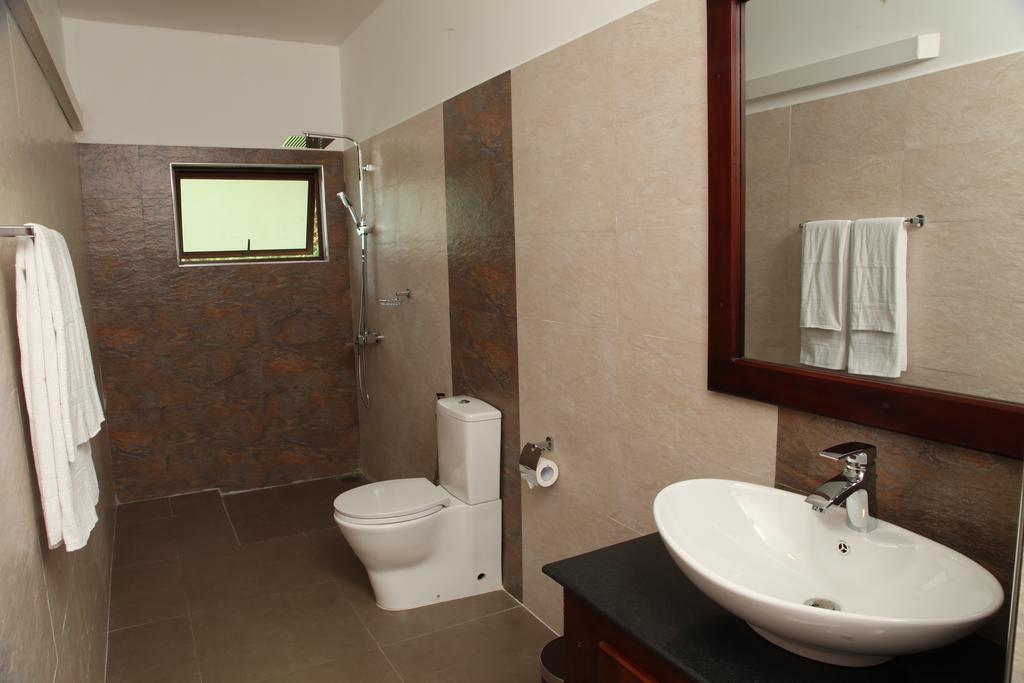 Oreeka - Katunayake Airport Transit Hotels Dış mekan fotoğraf