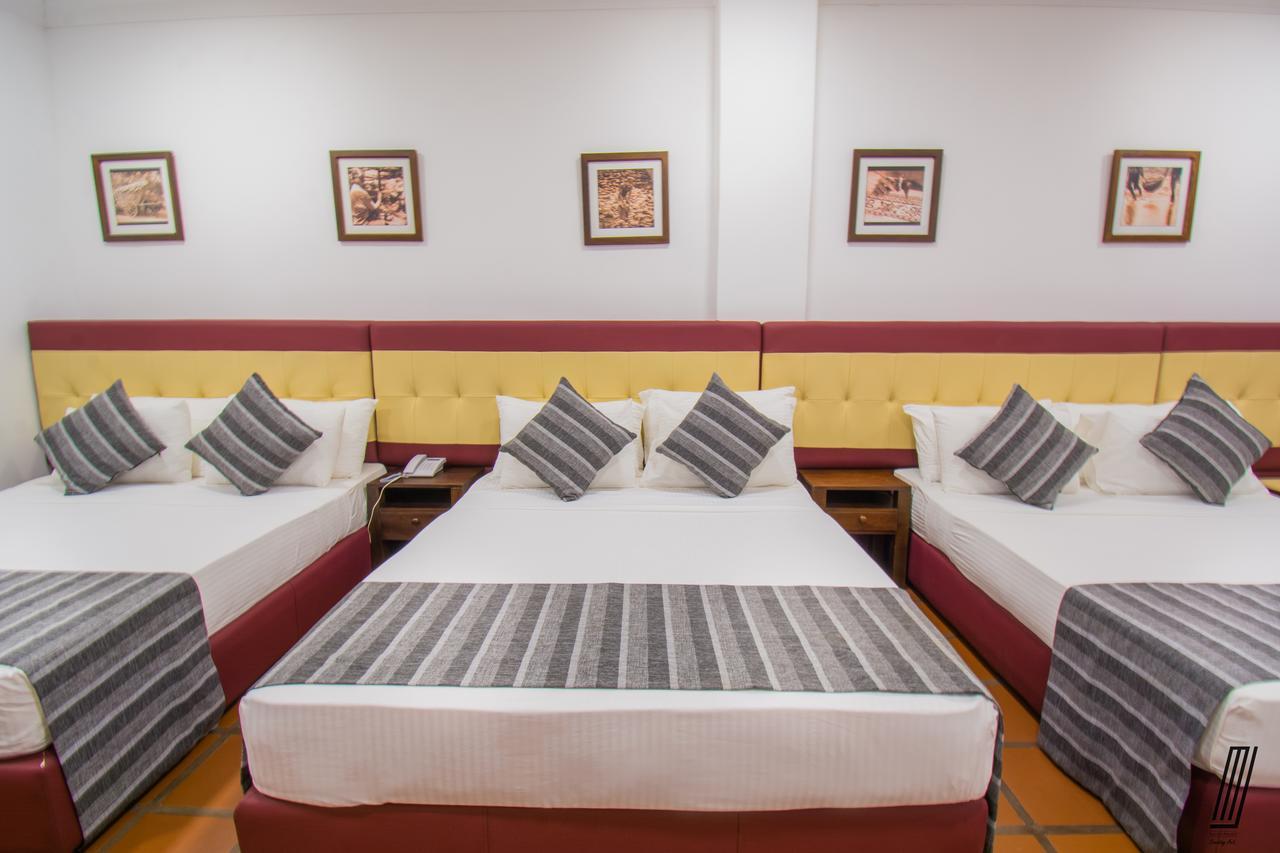 Oreeka - Katunayake Airport Transit Hotels Dış mekan fotoğraf